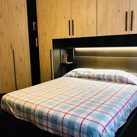 La Casa Di Claudia Apartment